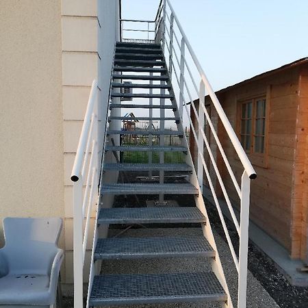 Bed and Breakfast Les Fermiers Giremoutiers Екстер'єр фото